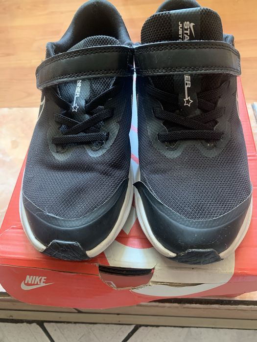 Adidasi Nike,marime 34,culoare negru,