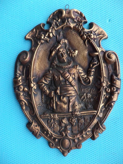 Aplica ornament panoplie veche metal vand - schimb