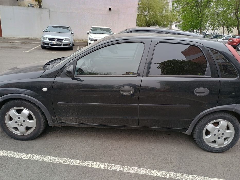 Vând Opel CORSA C 2002