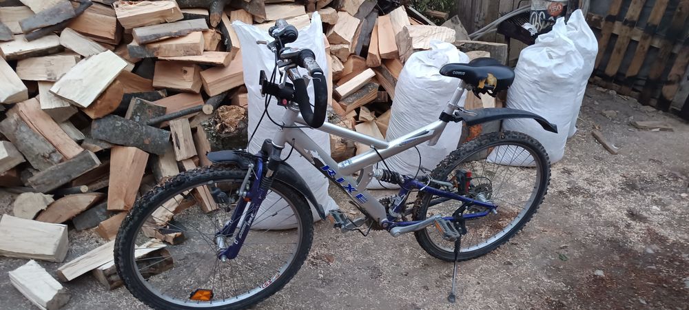 Se vine Bicicleta Rixe