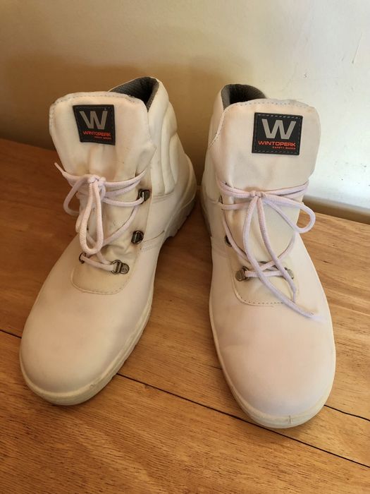 Мъжки бели боти голям номер 46