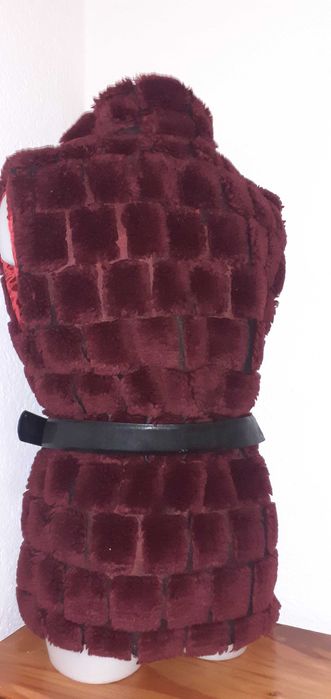 Дамски елек с пух