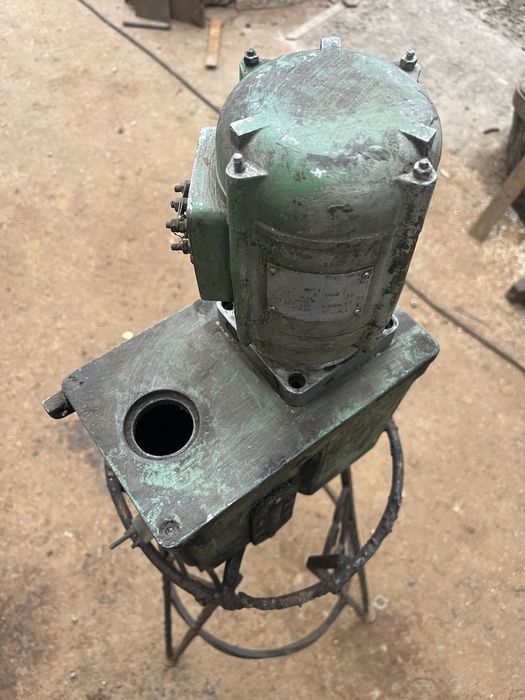 Pompa Ungere strung Freza  etc