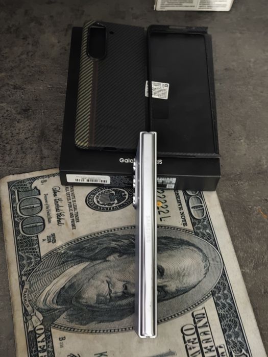 Z fold 5 12/256 gb