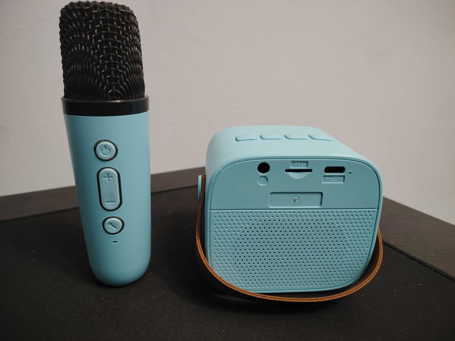 Мини караоке система, Bluetooth Колонка с безжичен микрофон !