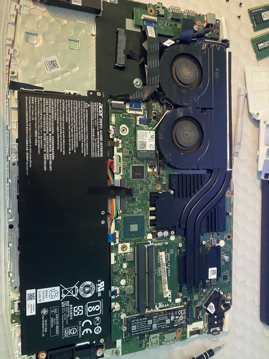 Curat/repar/configurez/asamblez calculatoare, laptopuri, placi video