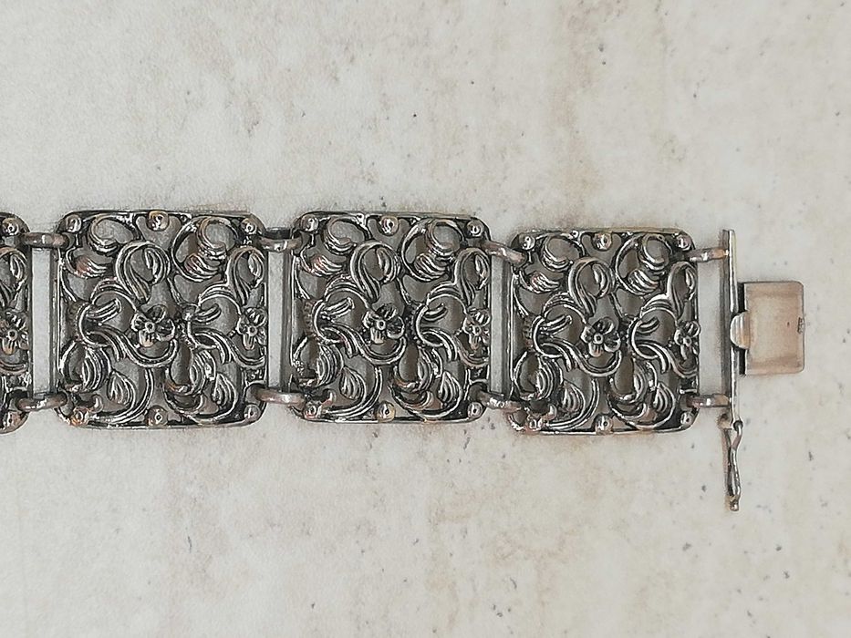 Масивна Сребърна гривна