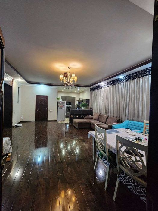 Продается дом 6,7 сот кинотеатр Казахстан с бассеином