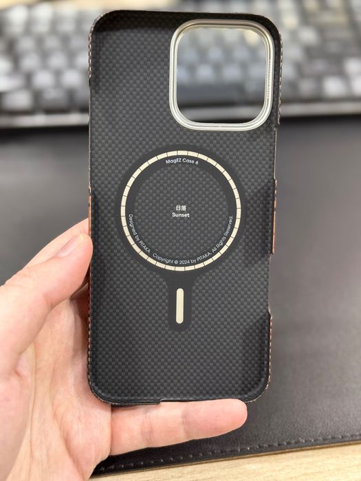 Продам чехол Pitaka MagEZ Case 6 Sunset для iPhone 16 Pro Max