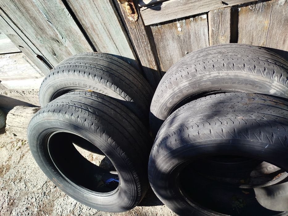 Продам резину на 18