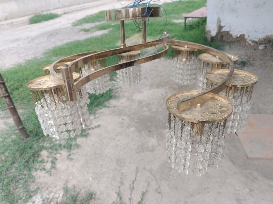 Продам люстру за 4000
