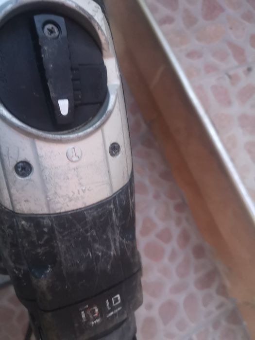 Къртач Перфоратор Makita 4010c 1100W MAX