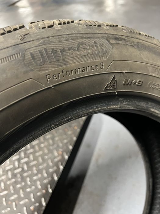 205/55/17 95V Goodyear ultragrip performance 3