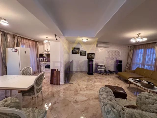 Продава се Тристаен апартамент в к.к. Слънчев бряг - 210 кв.м за 1667 €/кв.м - Снимка #2