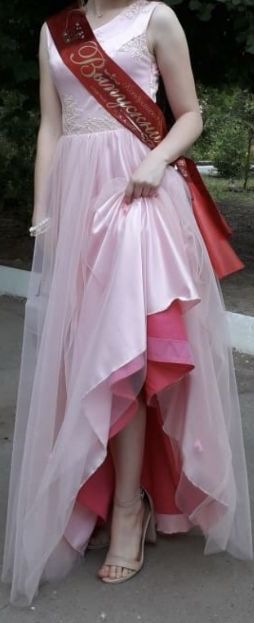 Продаётся вечернее платье