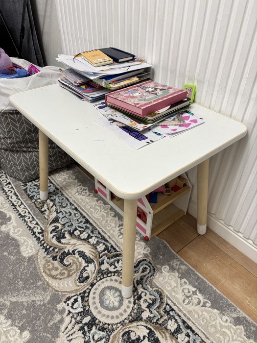 Продам стол и стулья