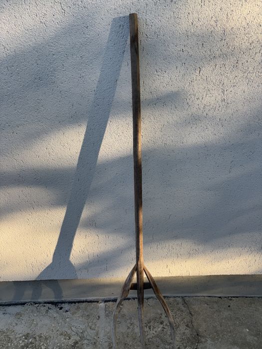 Дървена вила за сено