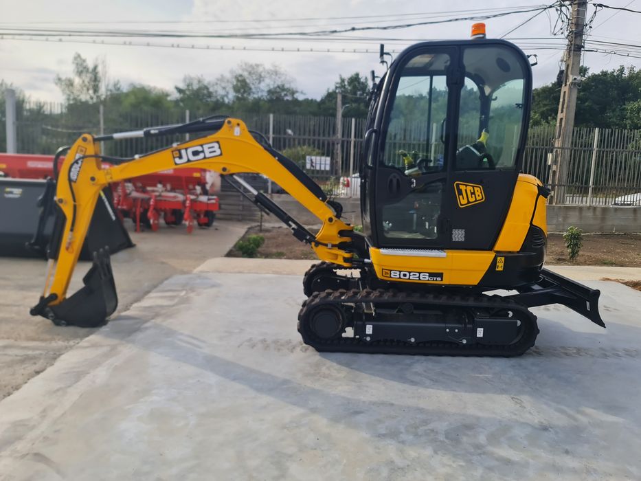 Inchiriez buldoexcavator,miniexcavator, manitou incarcator telescopic