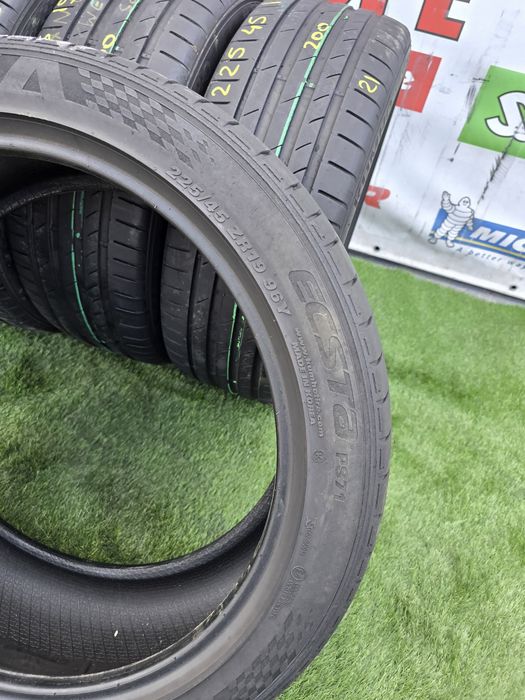 225 45 19  kumho