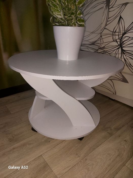 Продам журнальный столик