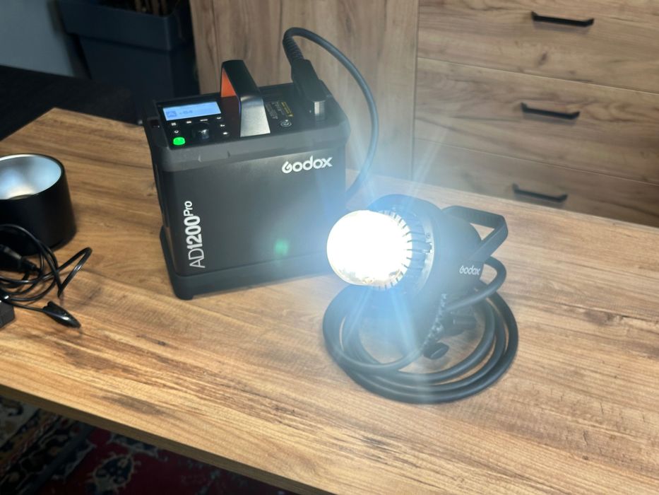 Продавам Godox AD1200 Pro – практически нов