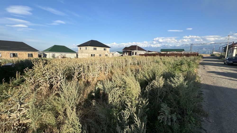 Земельный участок