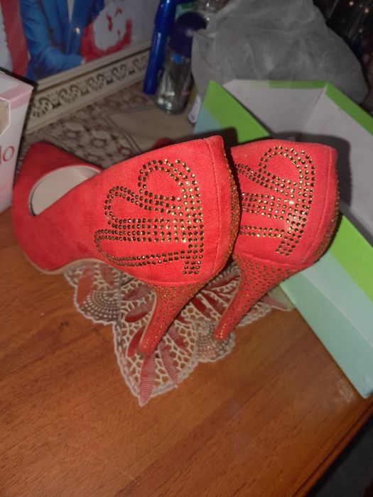 Туфли очень красивые 37-38 размер