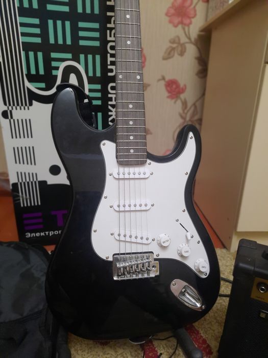 Электрогитара полный комплект новый