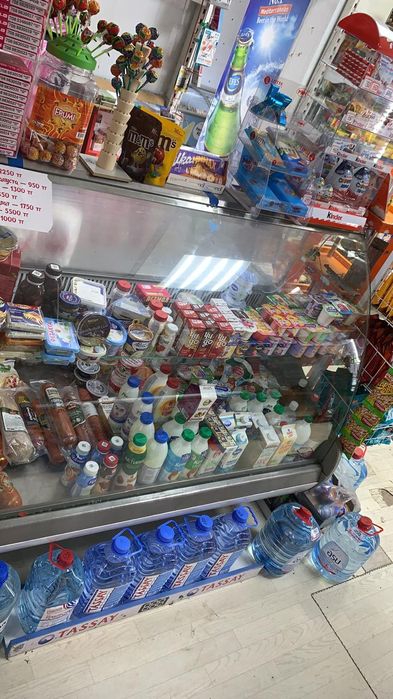 Продается витринный холодильник 130.000
