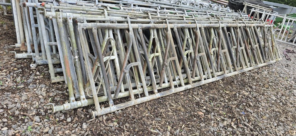 Front de furajare cu autocaptura pentru vaci vite jourdain agritubel