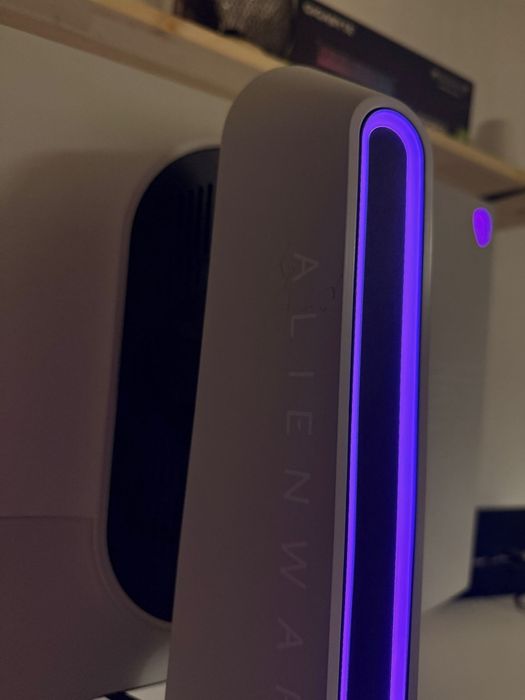 Vând Monitor Alienware