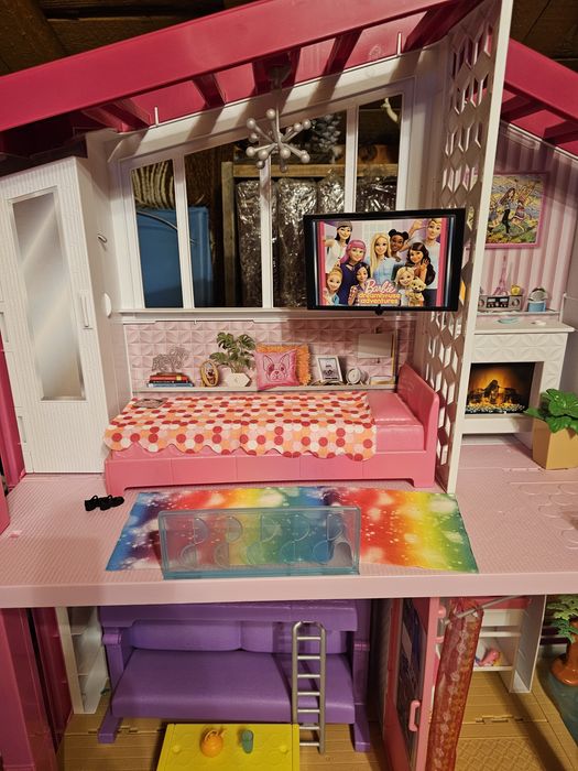 Кукла Barbie - Къщата на мечтите + БОНУС замък, кукли и др.