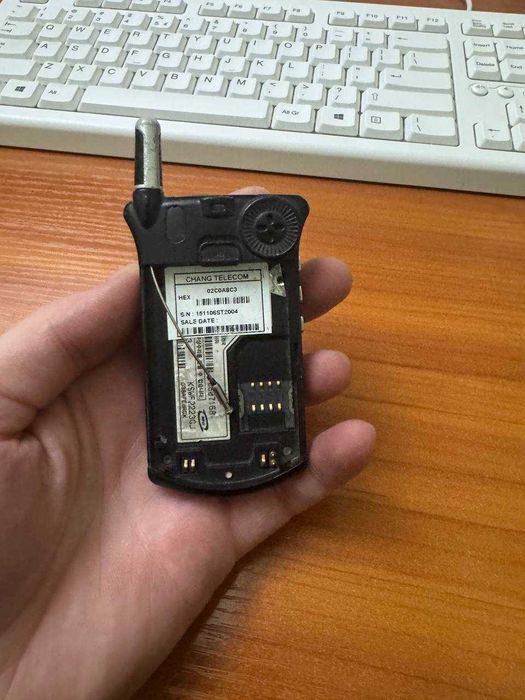 Сотовый телефон Motorola StarTAC, CDMA антиквариат, без батарейки