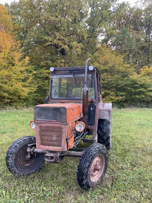 Vând tractor u445