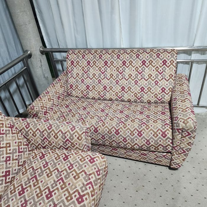 Продам Диван в хорошем состоянии