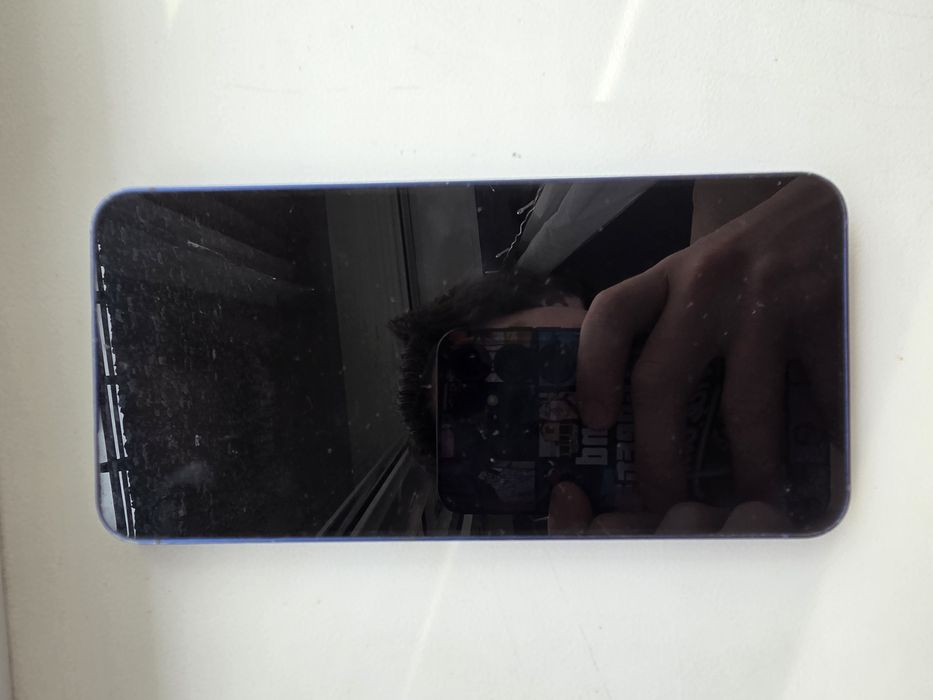 Продаю Samsung s25 торг имеется
