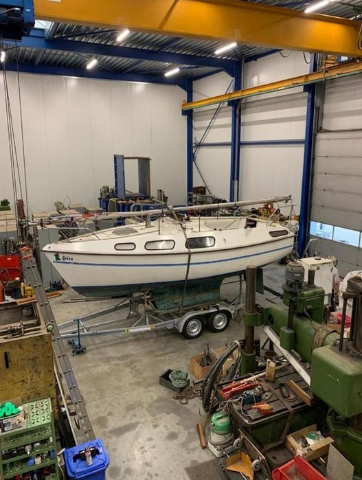 Платноходка с каюта  Яхта Flying Tramp с извънбордови мотор Yamaha