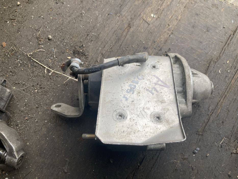 Стартер Ауди A4B6 / Audi A4B6