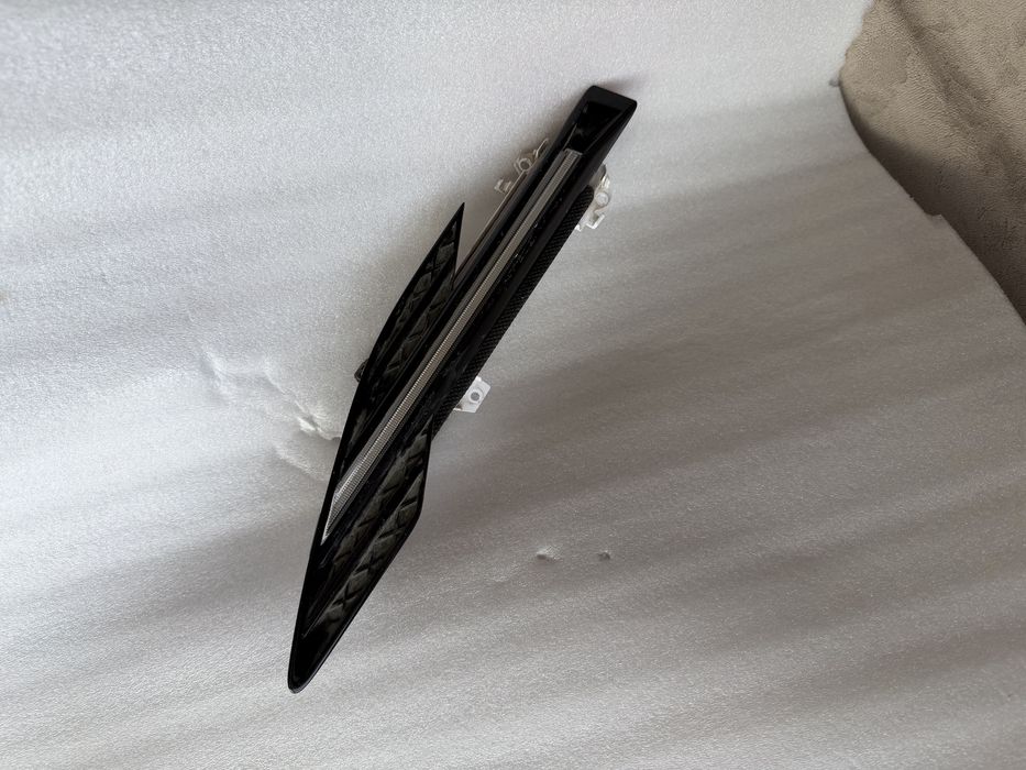 Продам накладку фары