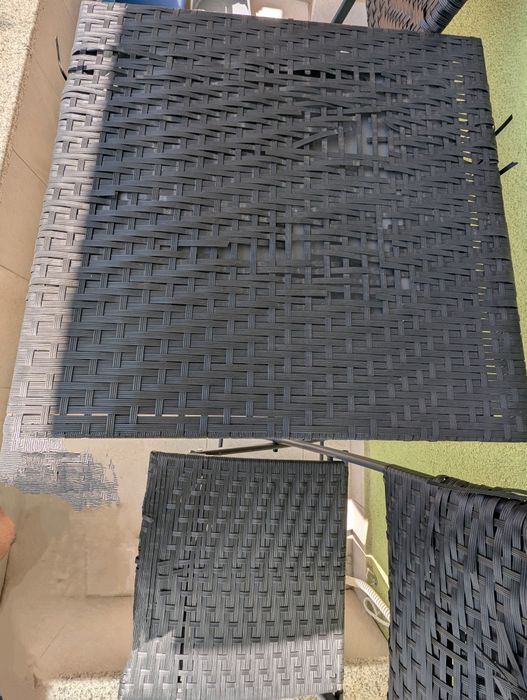 Комплект маса и 2 (два) стола за тераса или градина Vestli