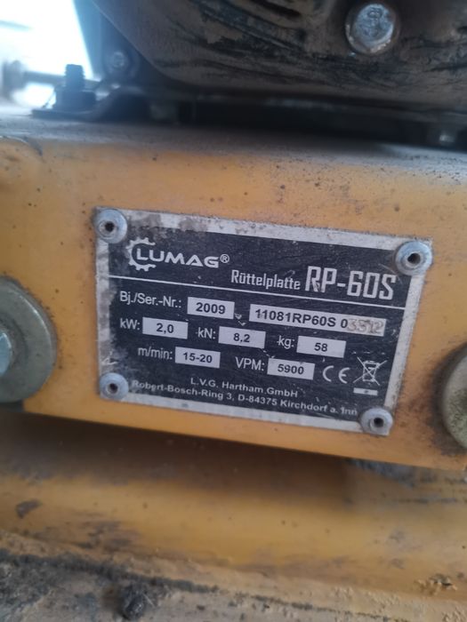 Se vinde placă compactoare 60kg