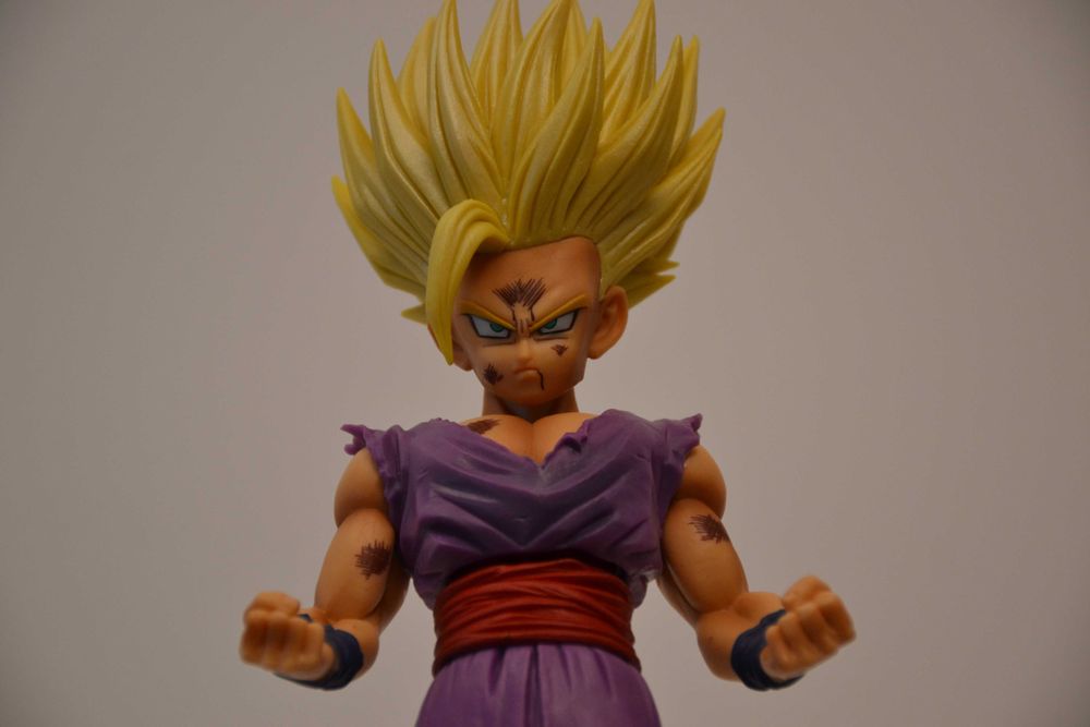 De vanzare figurina Son Gohan - Dragon Ball Z