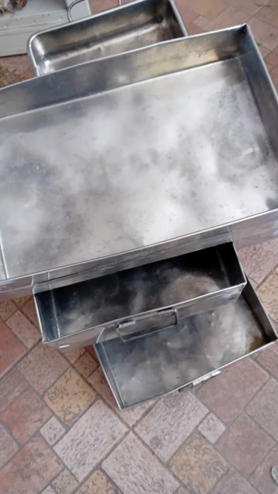 Провесионални  тави от  неръждавейка