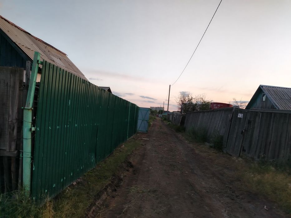 Продам дачу в городе. 9 линия.