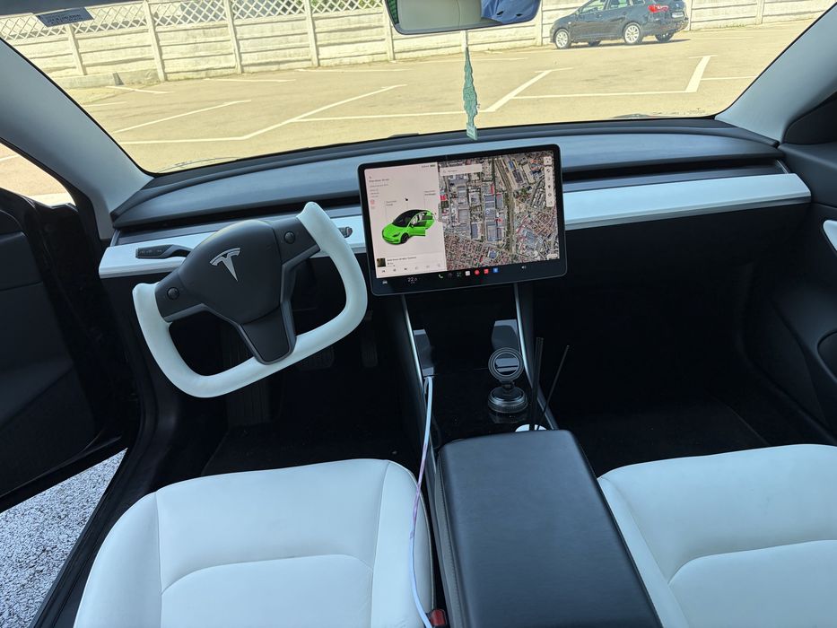 TESLA Model 3 2019 — imagine 5