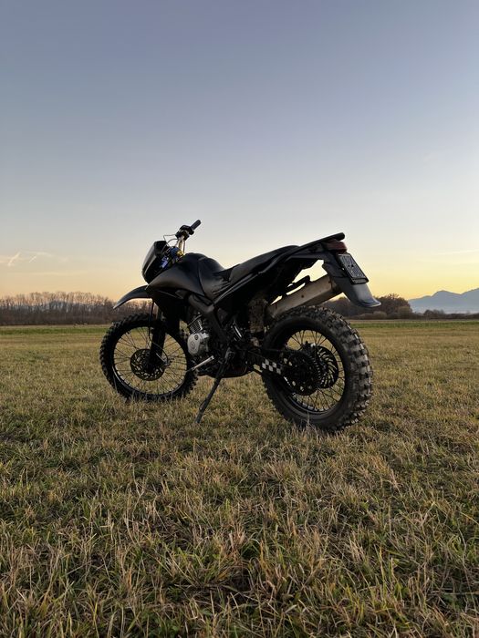 Cross yamaha xt125R