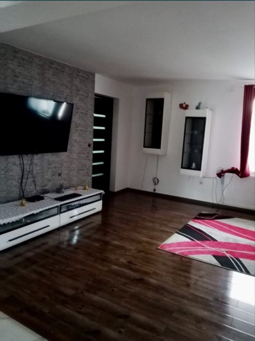 Vând casă spațioasă 200 mp + anexă 130 mp și teren 2.600 mp în Bocicoiu Mare, Maramureș