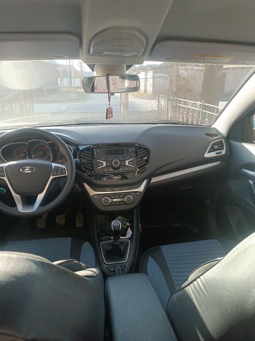 Lada Vesta Cross 2018 sotiladi