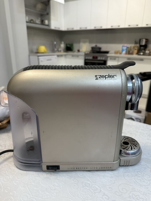 Продаю кофемашину Zepter