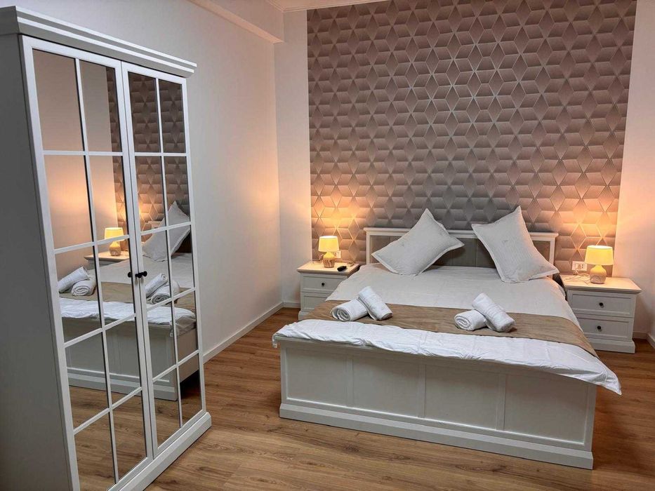 Se inchiriaza 3 garsoniere, Bd Ilie Balacin nr 40 , aproape de Stadionul Ion Oblemenco, centrul orasului, Parcul Nicolae Romanescu, Parcul Tineretului